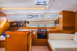 Sun Odyssey 410 „Tola Sunrise“ – fotka 16