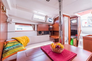 Oceanis 35.1 „Lampuga“ – fotka 10