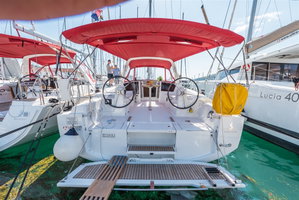 Oceanis 38 „Rusalka“ – fotka 1