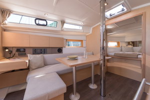 Oceanis 38.1 „Teodora“ – fotka 9