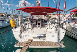 Oceanis 41.1 „Sparkling“ – fotka 1