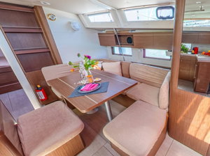 Oceanis 46.1 „Nauti Buoy“ – fotka 12