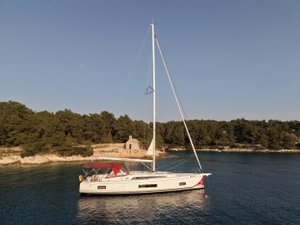 Oceanis 46.1 „Bumblebee“ – fotka 1