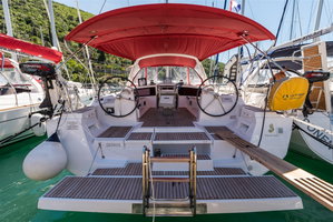 Oceanis 48 „Ultra Dubrovnik“ – fotka 1