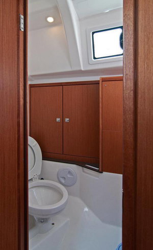Bavaria Cruiser 37 „Adria Nina“ – fotka 9