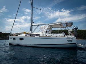 Oceanis 35.1 „Maya Bay 2“ – fotka 1