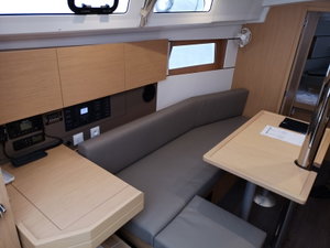 Oceanis 35.1 „Maya Bay 2“ – fotka 7