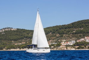 Oceanis 38 „Arsen“ – fotka 6
