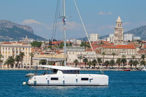 Lagoon 42 „Poppy“ – fotka 2