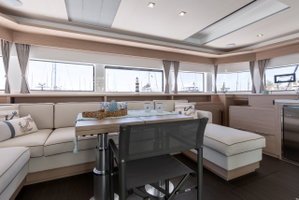 Lagoon 55 „IRISEMMA“ – fotka 9