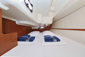 Oceanis 34