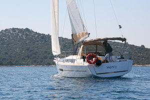 Dufour 382 „Henry“ – fotka 11