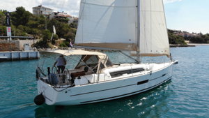 Dufour 382 „Lotta“ – fotka 12