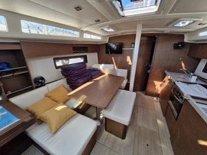 Oceanis 37.1 „Agios“ – fotka 11