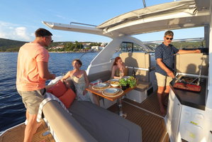 Sealine F430 „Tireless Too“ – fotka 22
