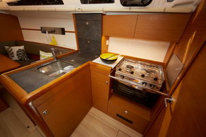 Sun Odyssey 349 „Bravo Kiss“ – fotka 9