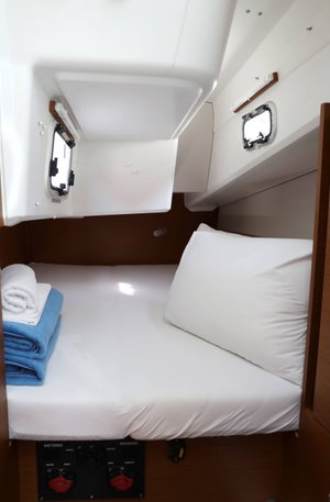 Sun Odyssey 380 „Red Kiss“ – fotka 10