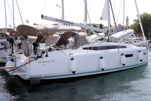 Sun Odyssey 380 „Red Kiss“ – fotka 1