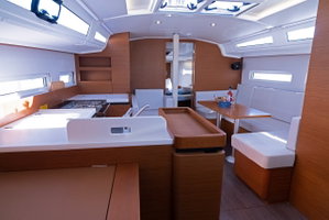 Sun Odyssey 410 „Midnight Kiss“ – fotka 5