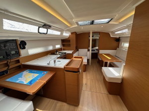 Sun Odyssey 410 „Wind Kiss“ – fotka 3