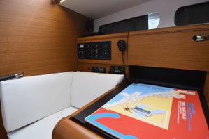 Sun Odyssey 419 „Euros“ – fotka 9
