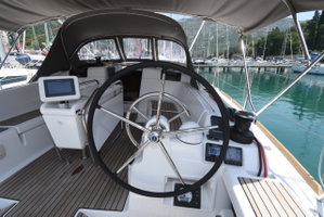 Sun Odyssey 419 „Euros“ – fotka 2