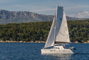 Lagoon 380 „Queen Mia“ – fotka 13