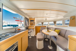 Lagoon 380 „Queen Mia“ – fotka 3