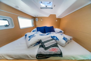 Lagoon 380 „Queen Mia“ – fotka 4
