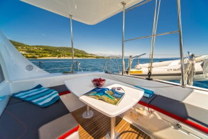 Lagoon 380 „Queen Mia“ – fotka 2