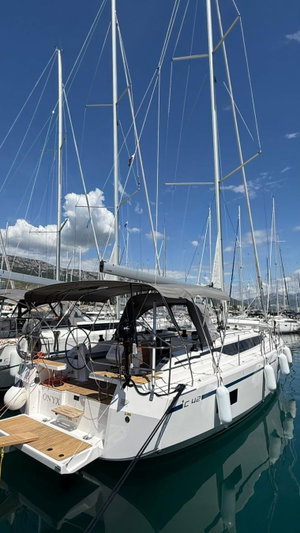 Bavaria C42 „Onyx“ – fotka 2