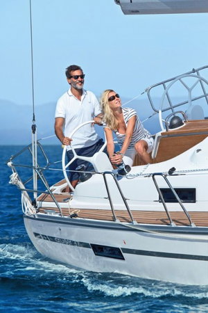 Bavaria Cruiser 37