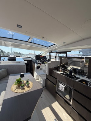 Sealine C335 „Min Maity“ – fotka 7