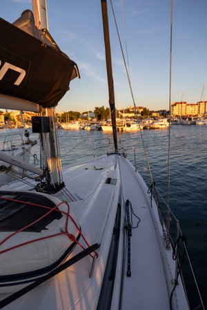 Elan E6 „Sailing Grace“ – fotka 12