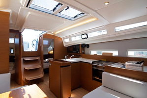 Sun Odyssey 410 „Shaken Not Stirred“ – fotka 7