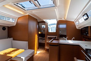 Sun Odyssey 410 „Shaken Not Stirred“ – fotka 9