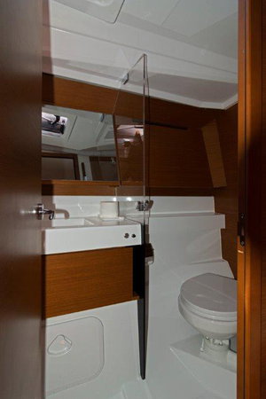 Sun Odyssey 410 „Shaken Not Stirred“ – fotka 15