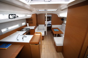 Sun Odyssey 410 „Deba“ – fotka 3