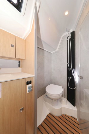Bavaria C42 „Levente“ – fotka 37