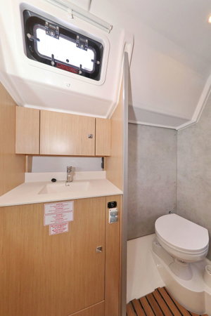 Bavaria C42 „Levente“ – fotka 38