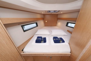 Bavaria C42 „Maupiti“ – fotka 32