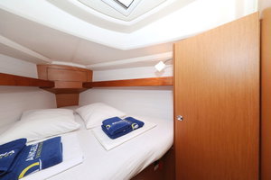 Bavaria Cruiser 33