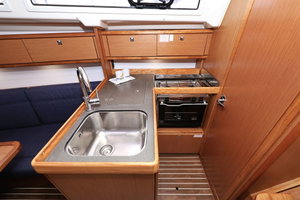 Bavaria Cruiser 33