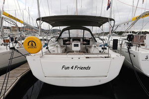 Dufour 412 GL „Fun 4 Friends“ – fotka 1