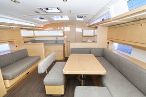 Dufour 470 „Amber“ – fotka 3