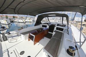 Dufour 530 „Blue Therapy“ – fotka 7