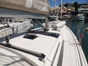 Dufour 430 GL „LUNA ROSSA“ – fotka 7