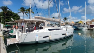 Dufour 430 GL „LUNA ROSSA“ – fotka 2