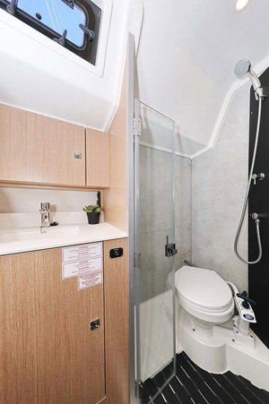Bavaria C42 „First Light“ – fotka 23