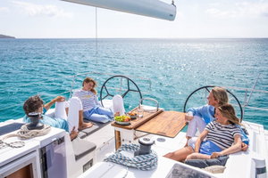 Bavaria C42 Style „Sea Breeze“ – fotka 3